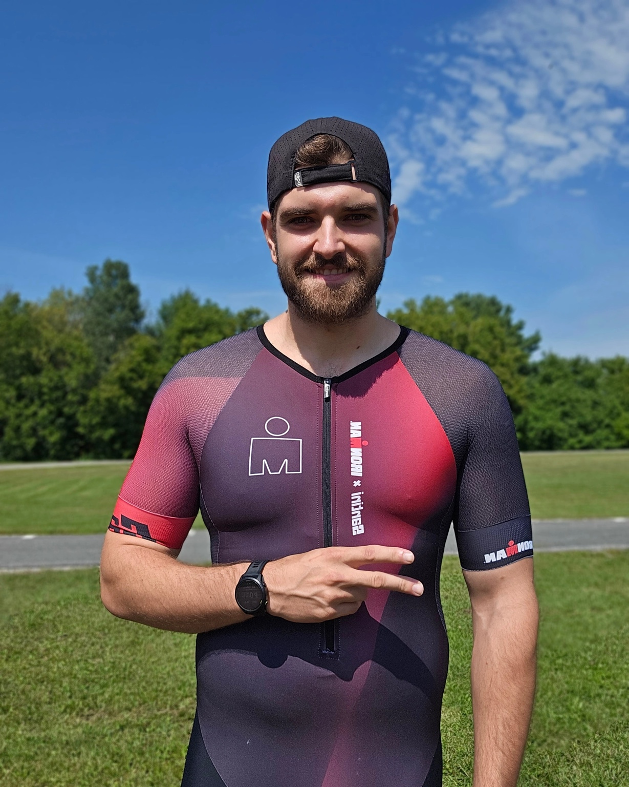 Maxime Paquette en tenue de triathlon après une épreuve